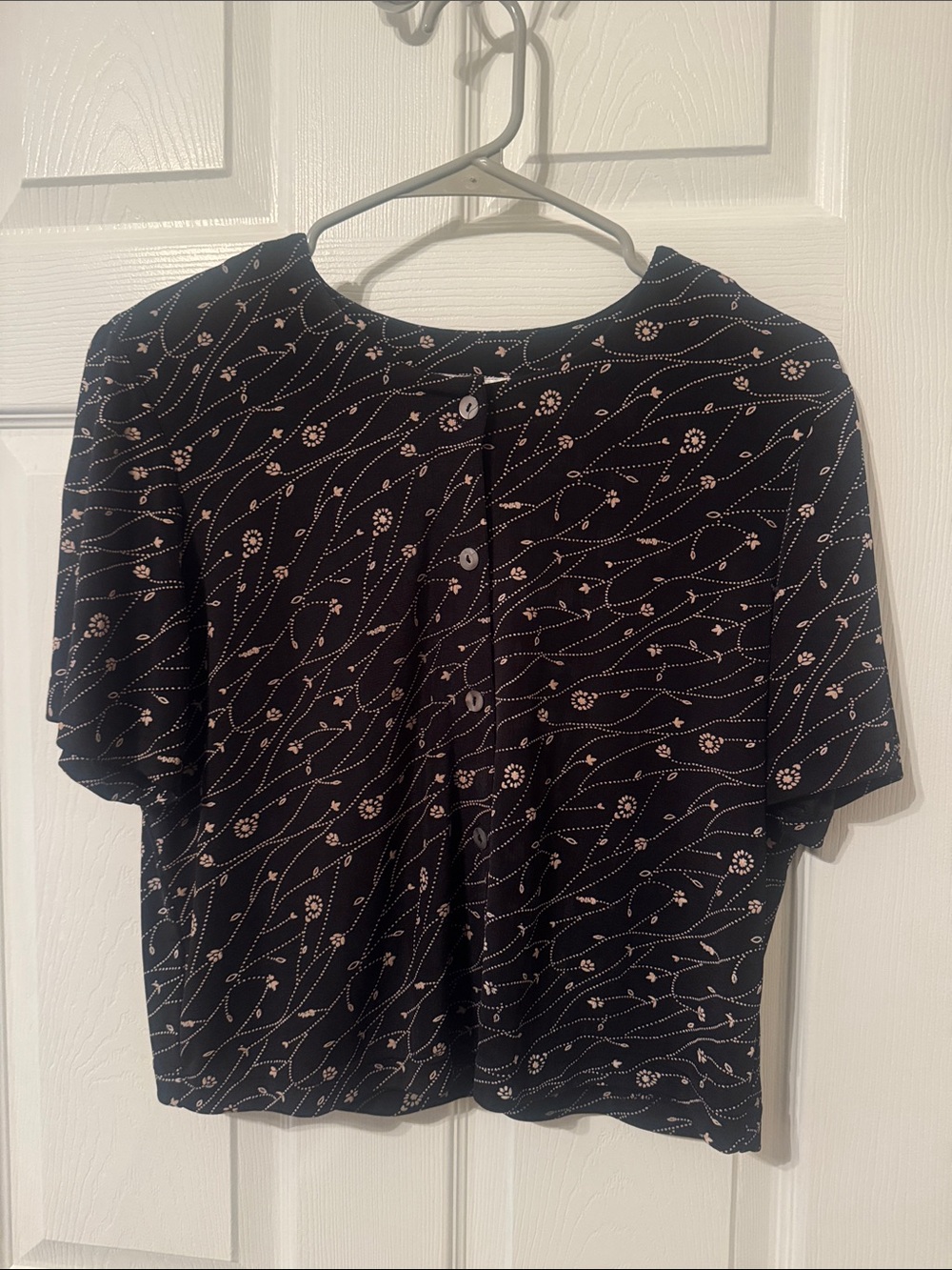 Black Floral Button-Front Women’s Top
